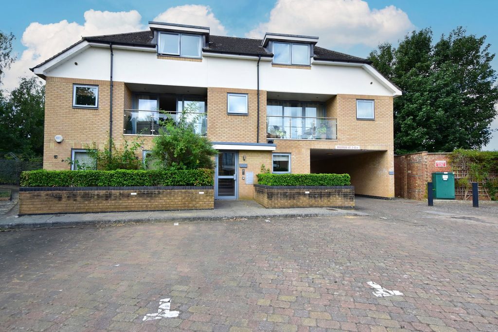 Property photo 2 of 19