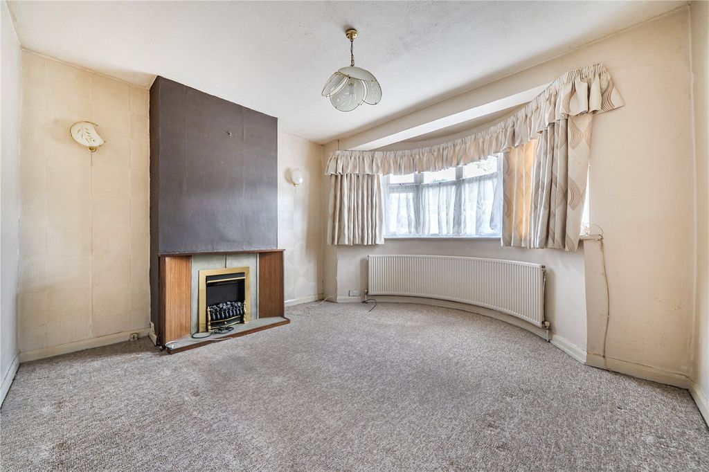 Property photo 2 of 18 Picture No. 32