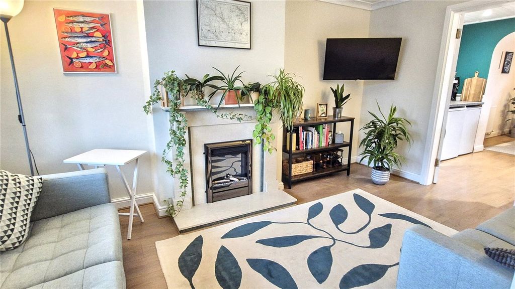 Property photo 3 of 23 Picture No. 02