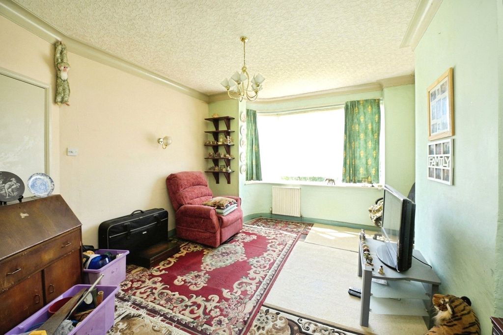 Property photo 3 of 20 Pbox-Img.Jpg