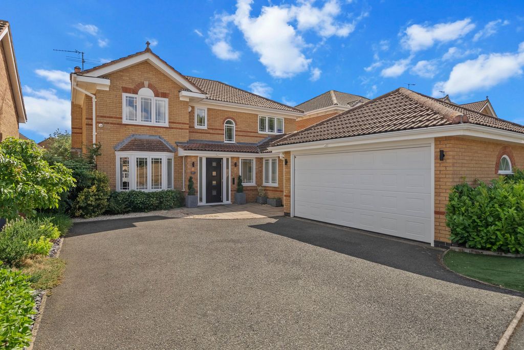 Property photo 1 of 42