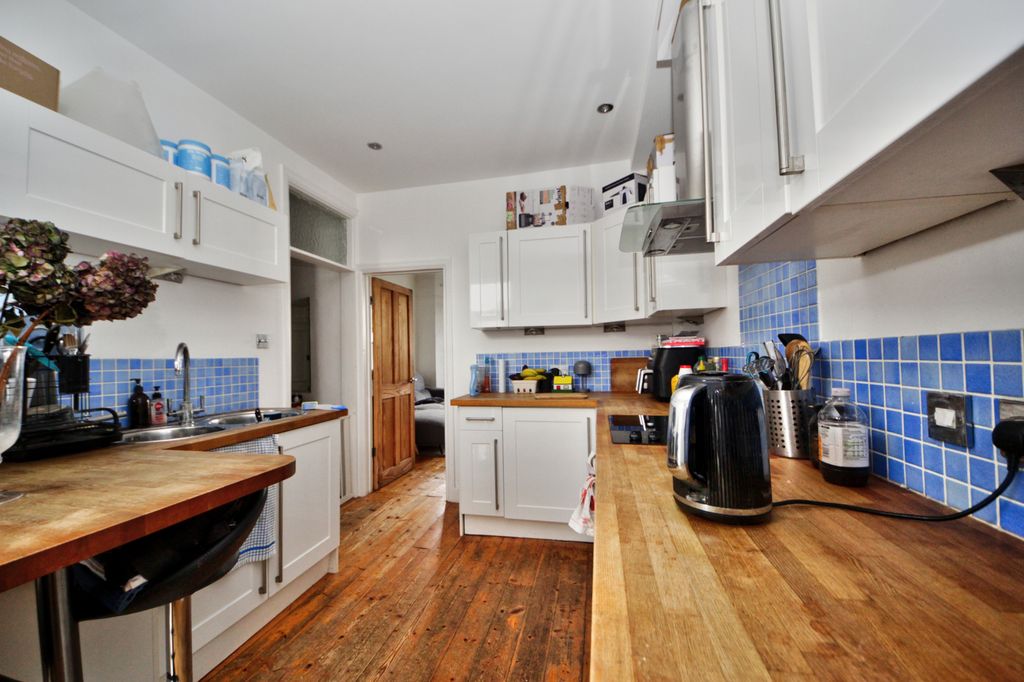 Property photo 2 of 5 Gallery