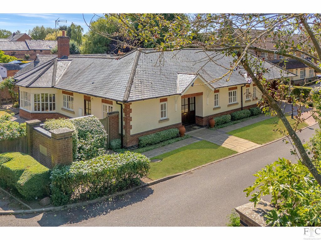 Property photo 1 of 21