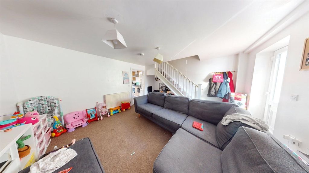 Property photo 2 of 14 Picture No. 12