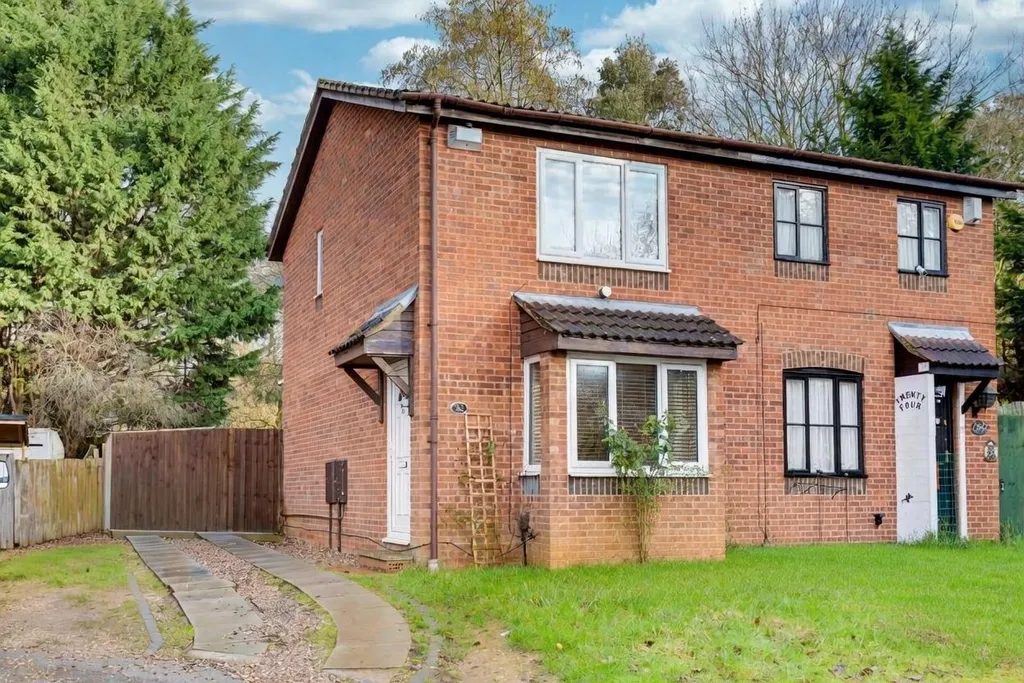 Probyn Close, Southfields, Northampton NN3 - View 3