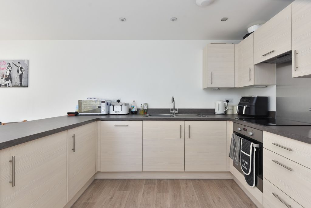 Property photo 2 of 12 429093