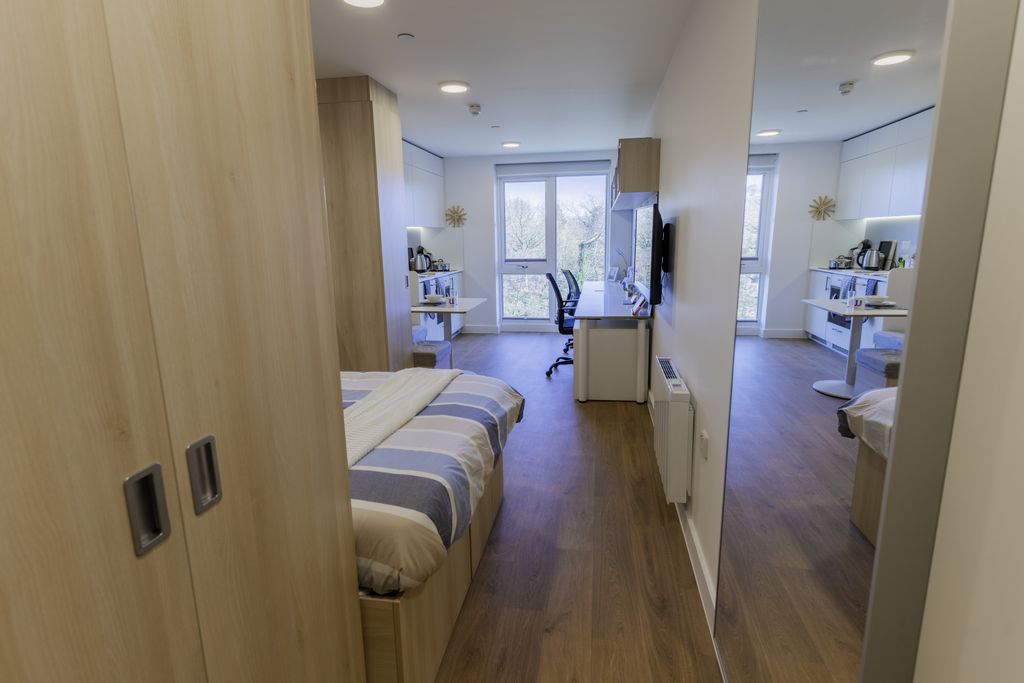 Property photo 2 of 8 8356380.Jpg