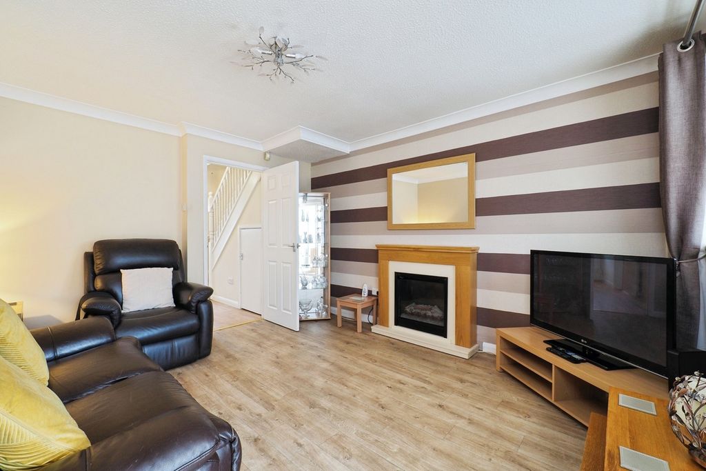 Property photo 3 of 17 Photo