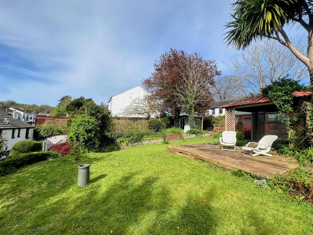 Property photo 2 of 30 Outside