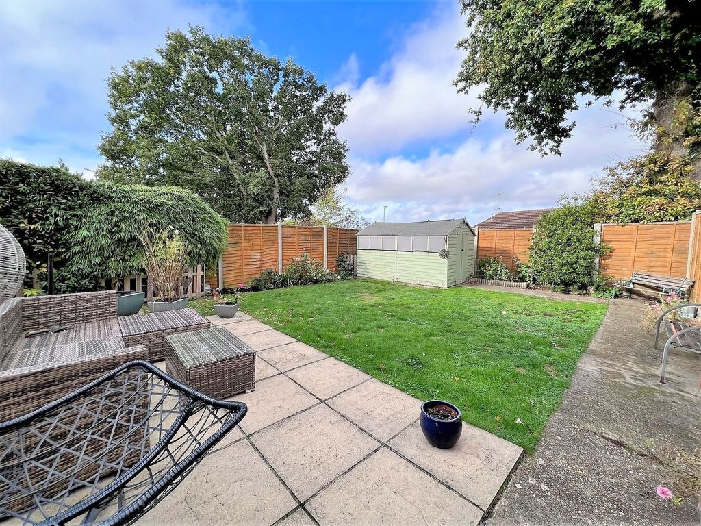 Property photo 2 of 27