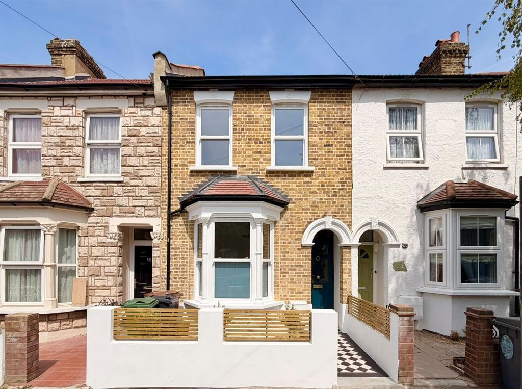 Property photo 1 of 29 Gloucester Road (26).Jpeg