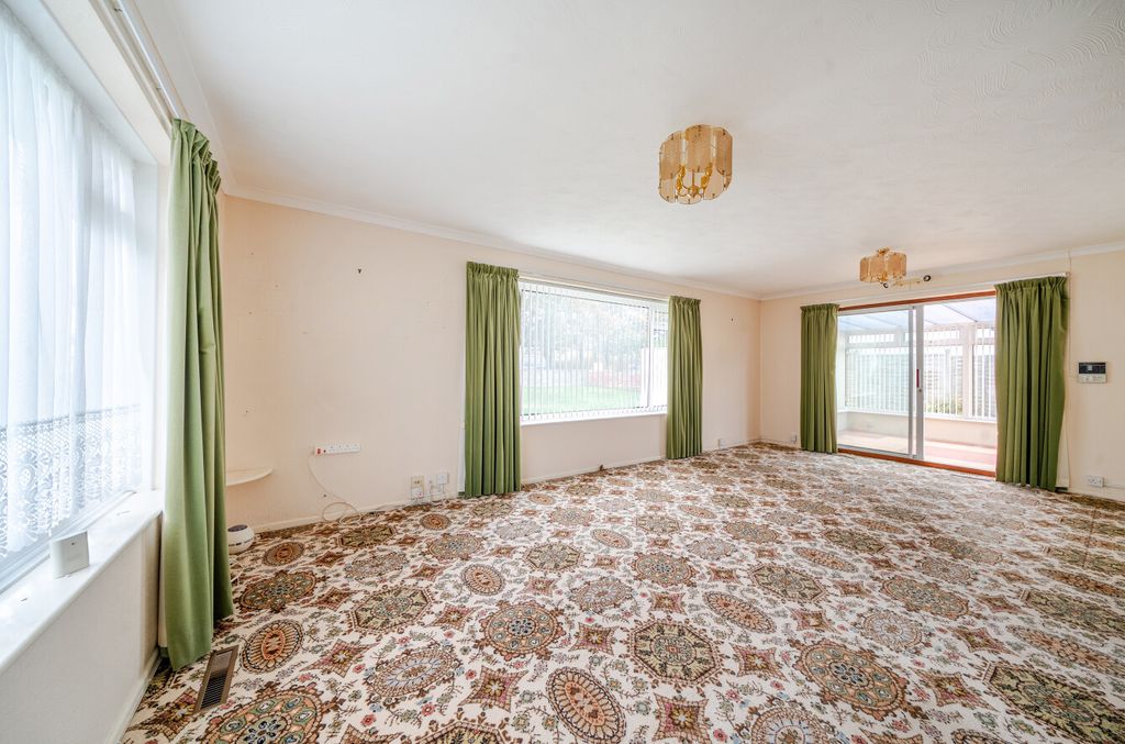 Property photo 3 of 17 1370550-3-68F8E72...