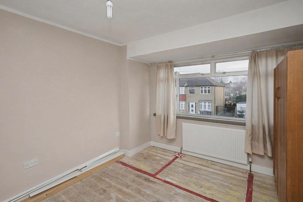Property photo 2 of 3