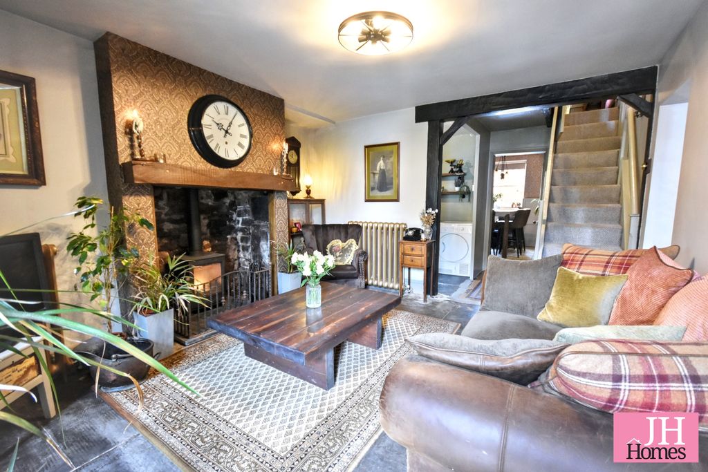 Property photo 2 of 22