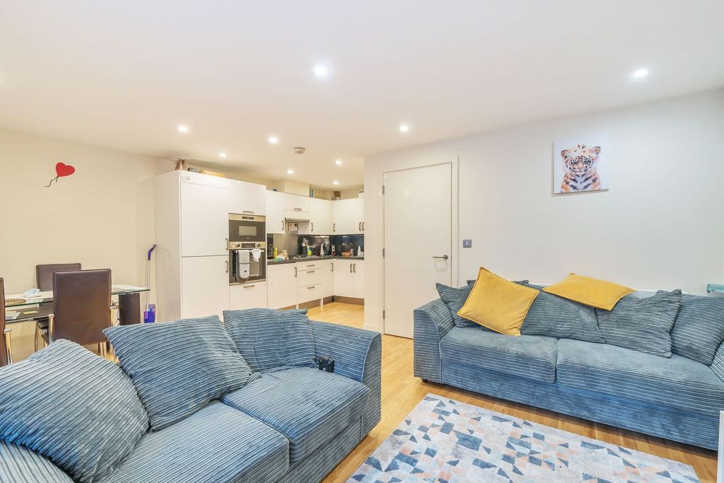 Property photo 2 of 13