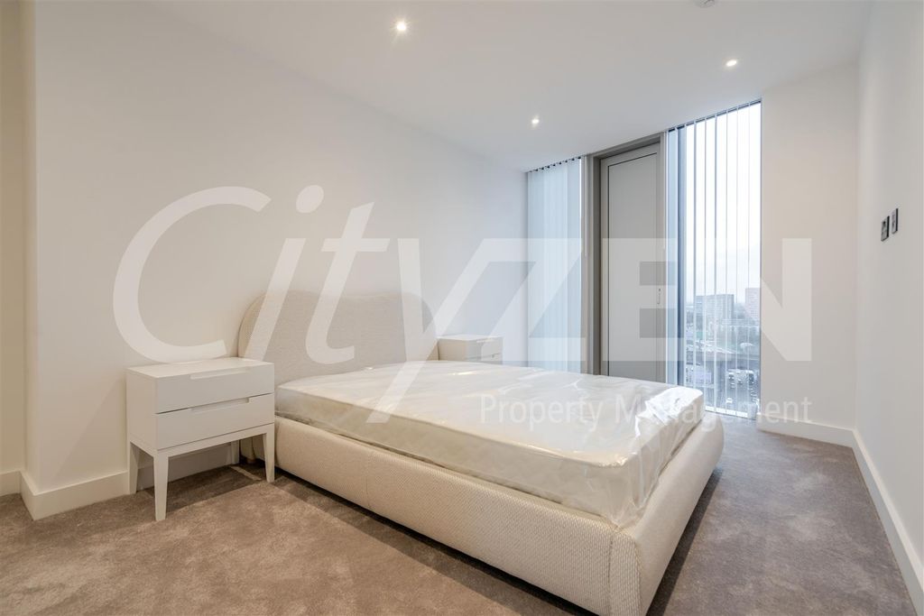 Property photo 3 of 18 Bedroom