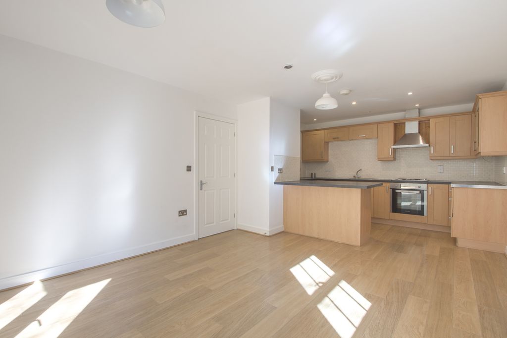 Property photo 2 of 14 Gallery