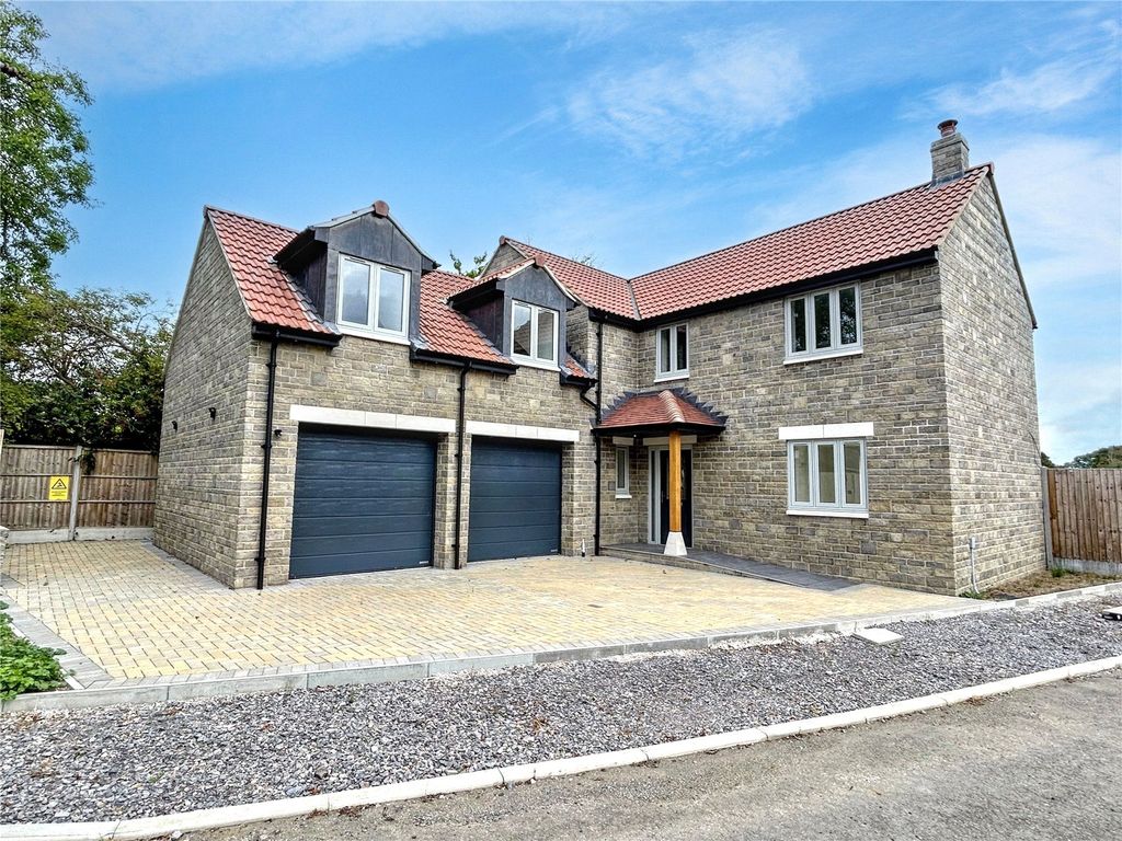 Property photo 1 of 14 Picture No. 13