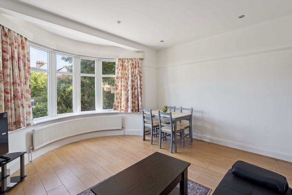 Additional image 13 of 2 bed maisonette for saleWest End Avenue, Pinner, Middlesex HA5