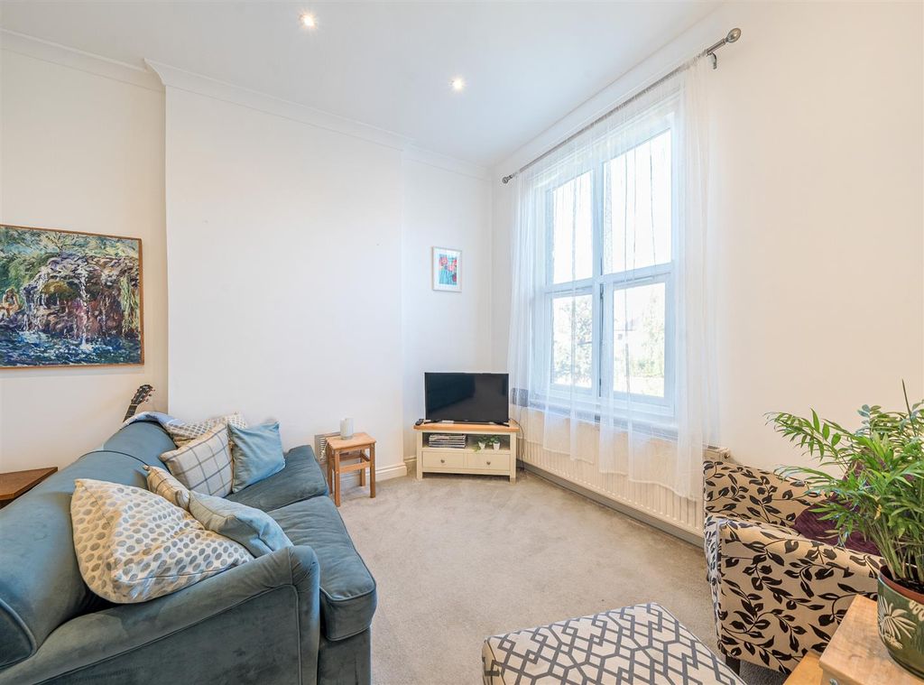 Property photo 2 of 12 18969960 (6).Jpg