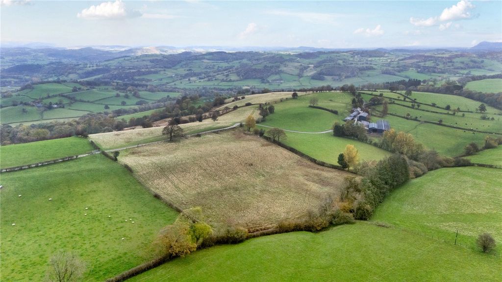 Property photo 2 of 14 Picture No. 26