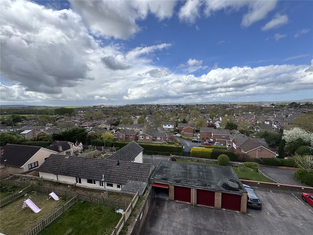 Property photo 2 of 11 Picture No. 15