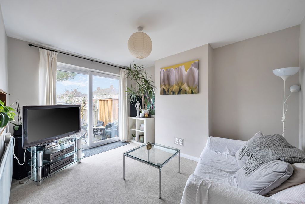 Property photo 2 of 11