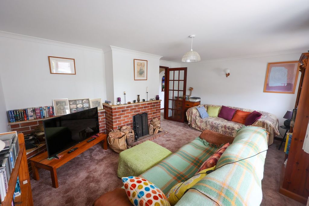 Property photo 2 of 24