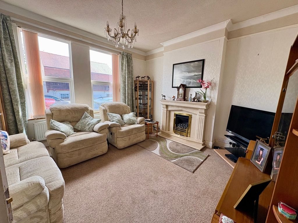 Property photo 2 of 26