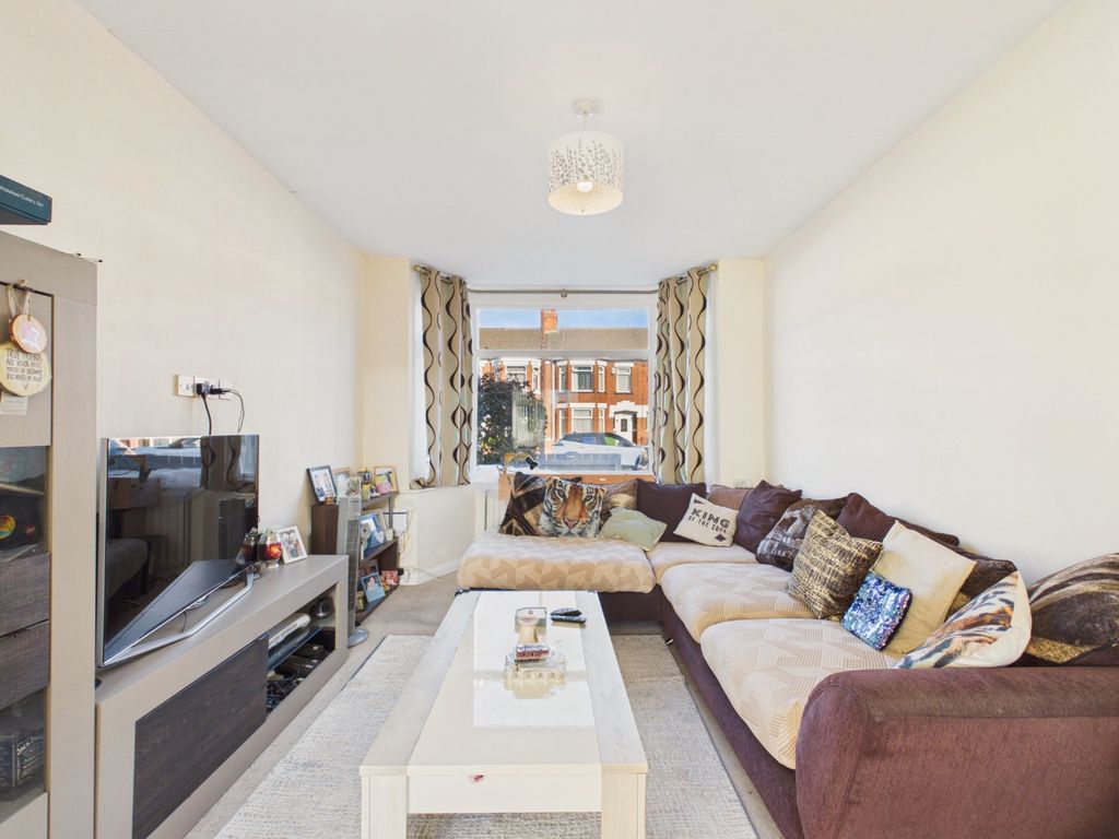 Property photo 2 of 20 5518544