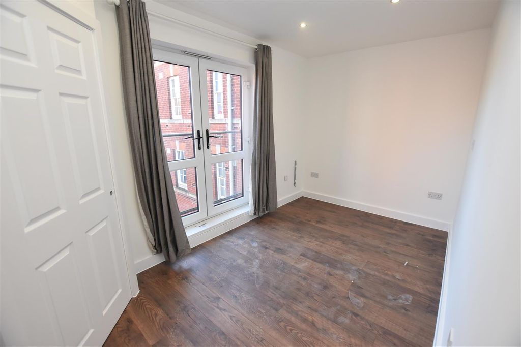 Property photo 2 of 9 Bedroom (Second).Jpg