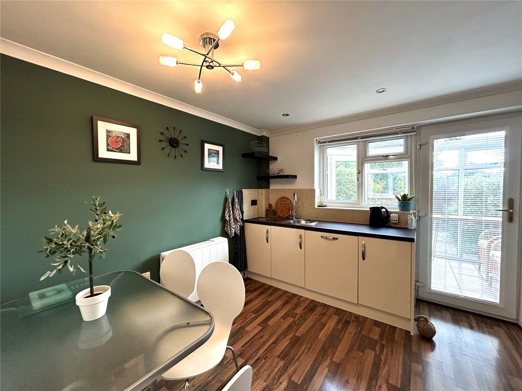 Property photo 3 of 14 Picture No. 06