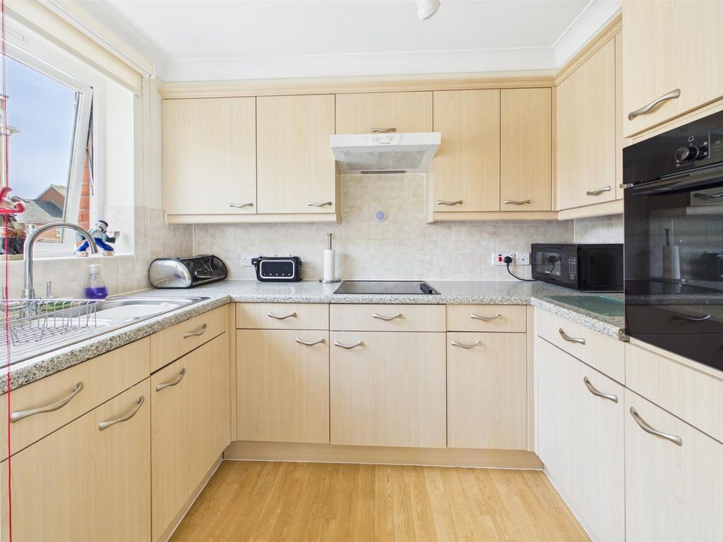 Property photo 3 of 18