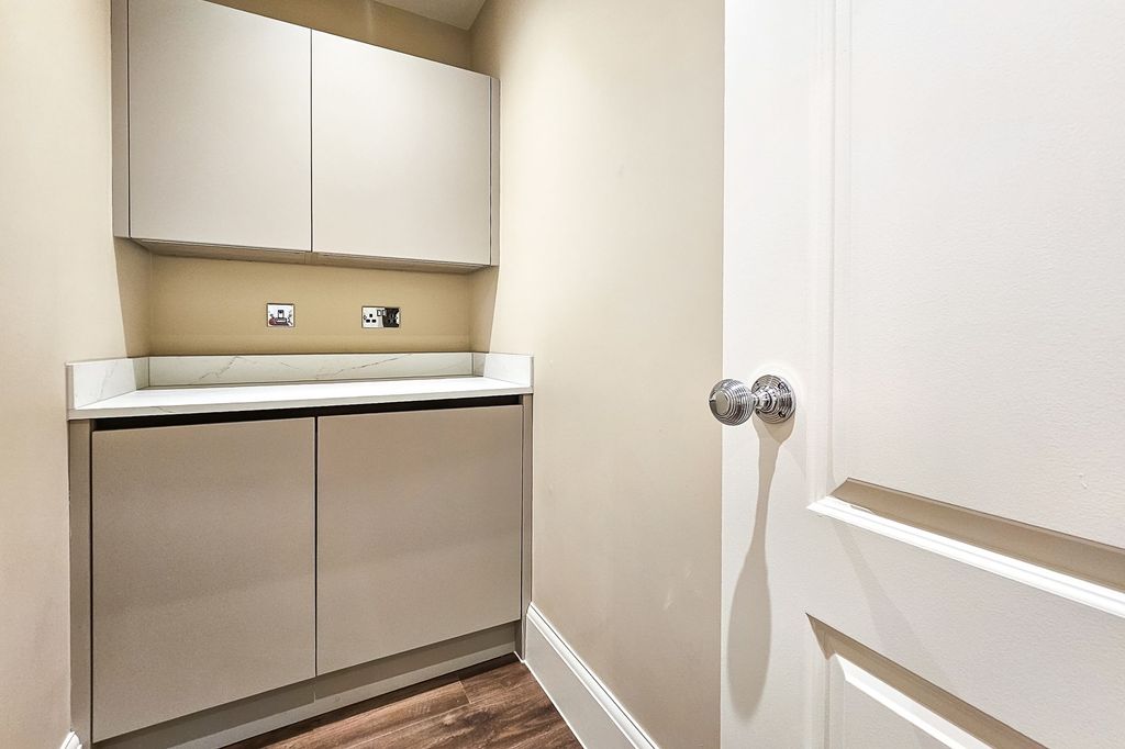 Additional image 9 of 2 bed flat to rent11 Windsor Court, Clarence Drive HG1