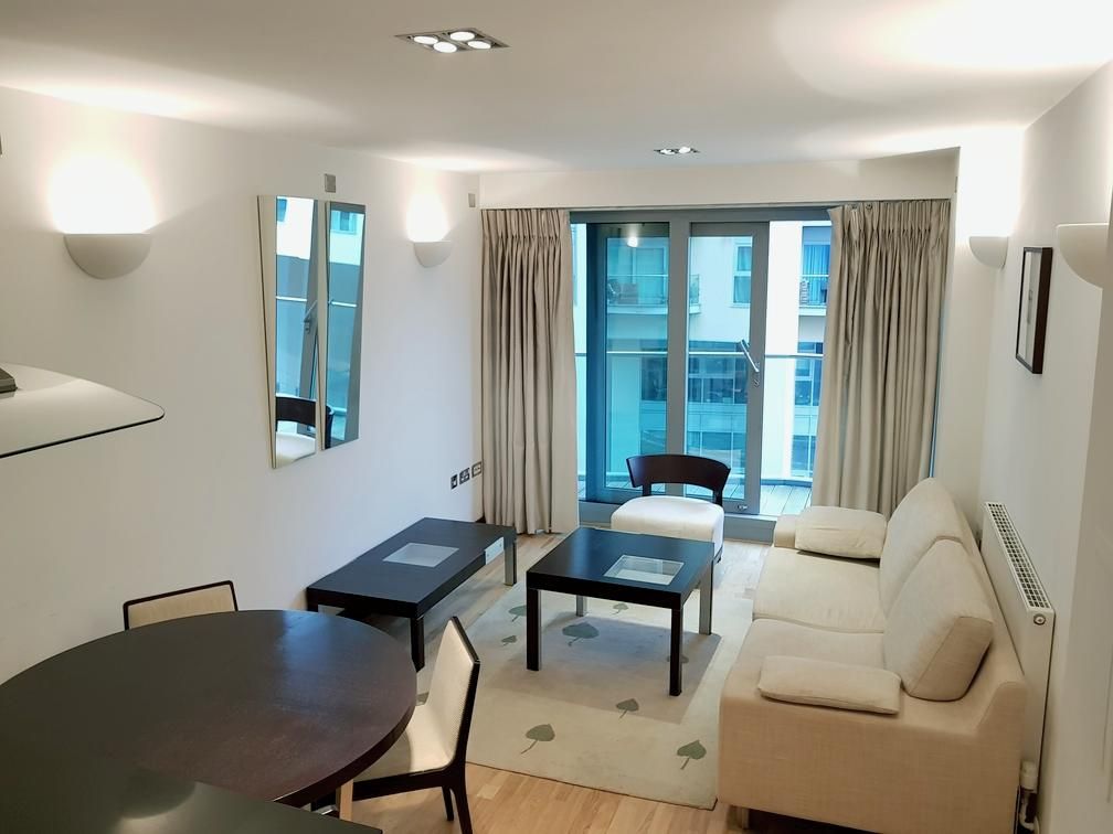 Property photo 1 of 10 Modern High Spec 1 Bedroom Apartment With Court Yard View, Sw11