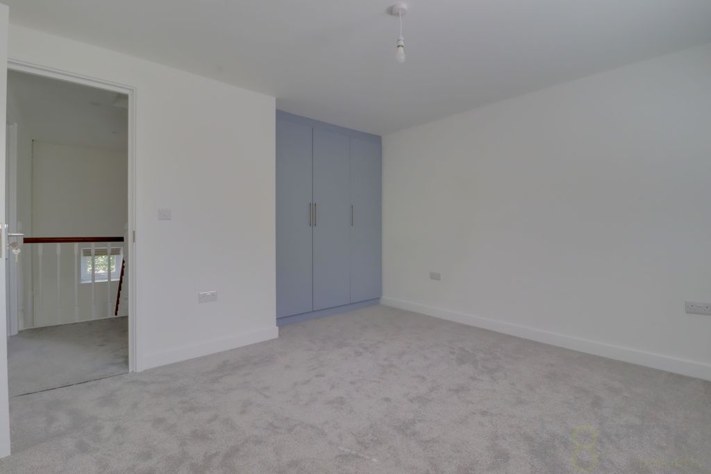 Property photo 3 of 16 Bedroom 4