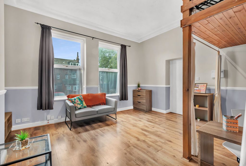 Property photo 1 of 6 Property Photo