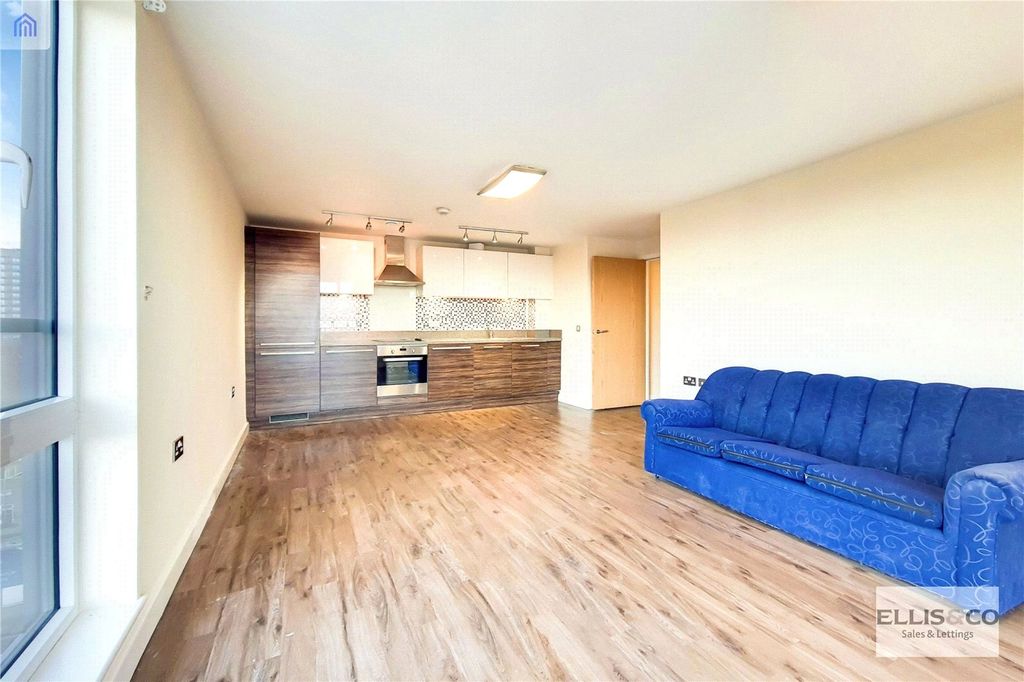 Property photo 2 of 15 Picture No. 06