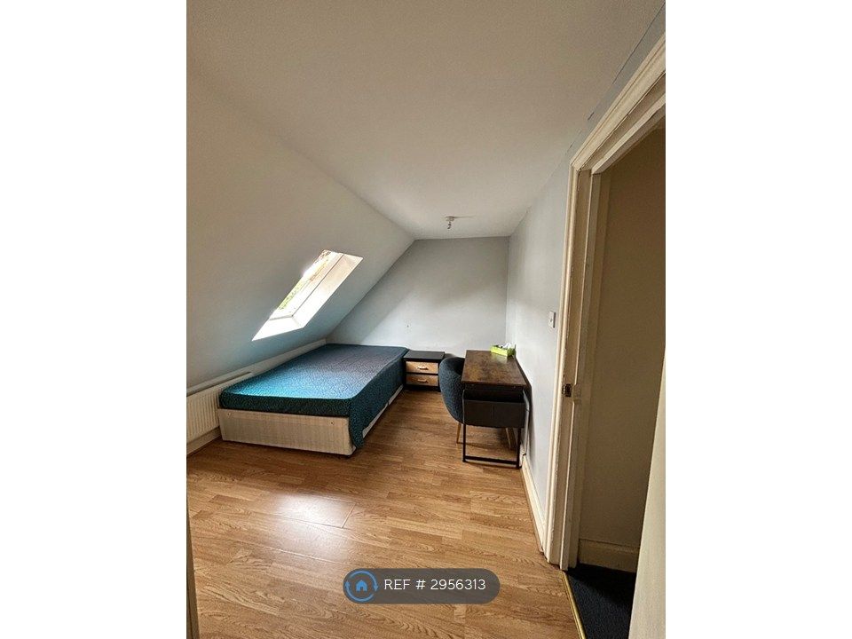 Property photo 1 of 2