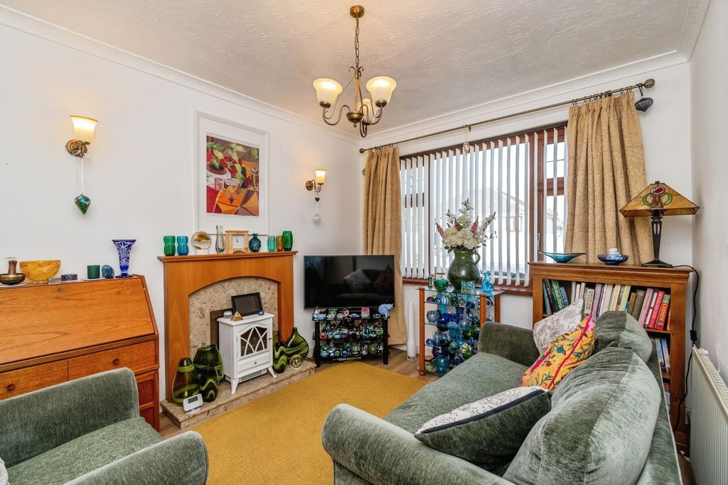 Property photo 2 of 15 Pbox-Img.Jpg