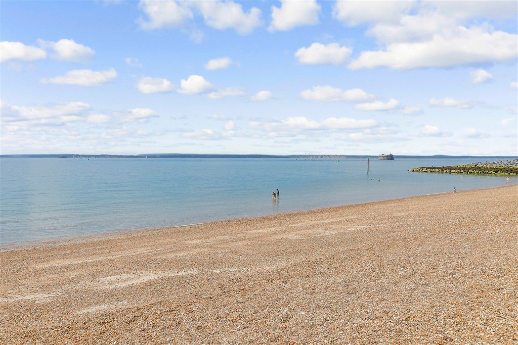 Property photo 2 of 3 Surrounding Area Southsea