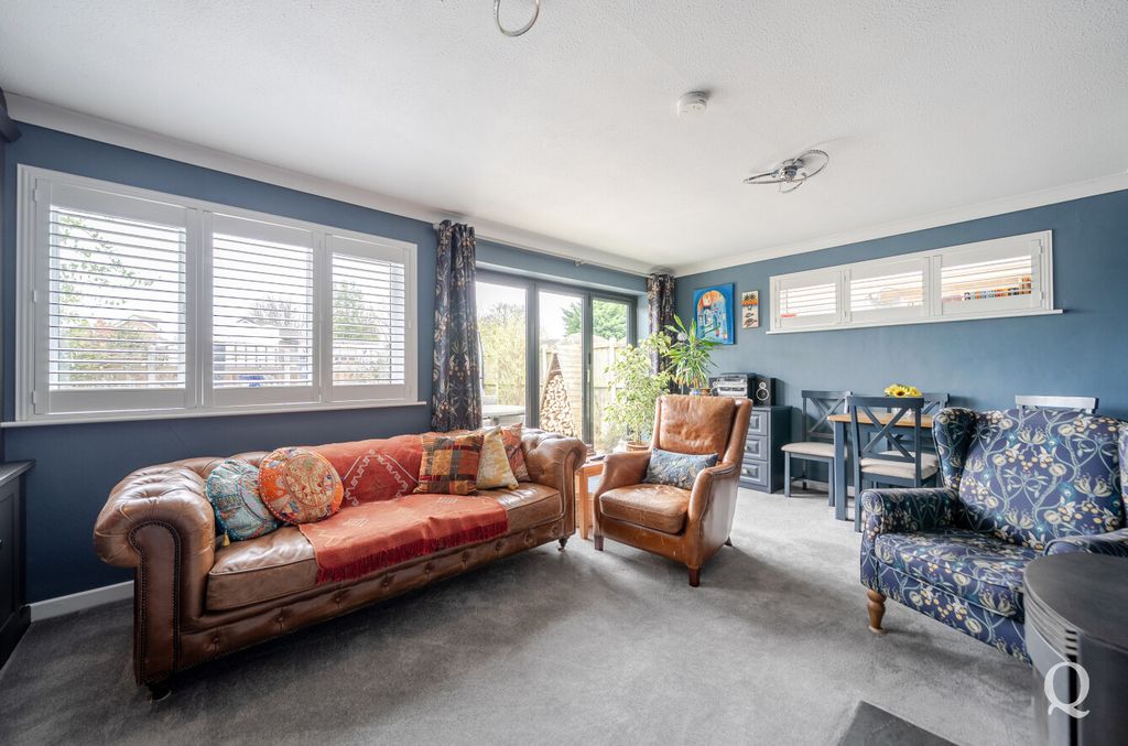 Property photo 2 of 22 8E2545E6-1300-4Ad...