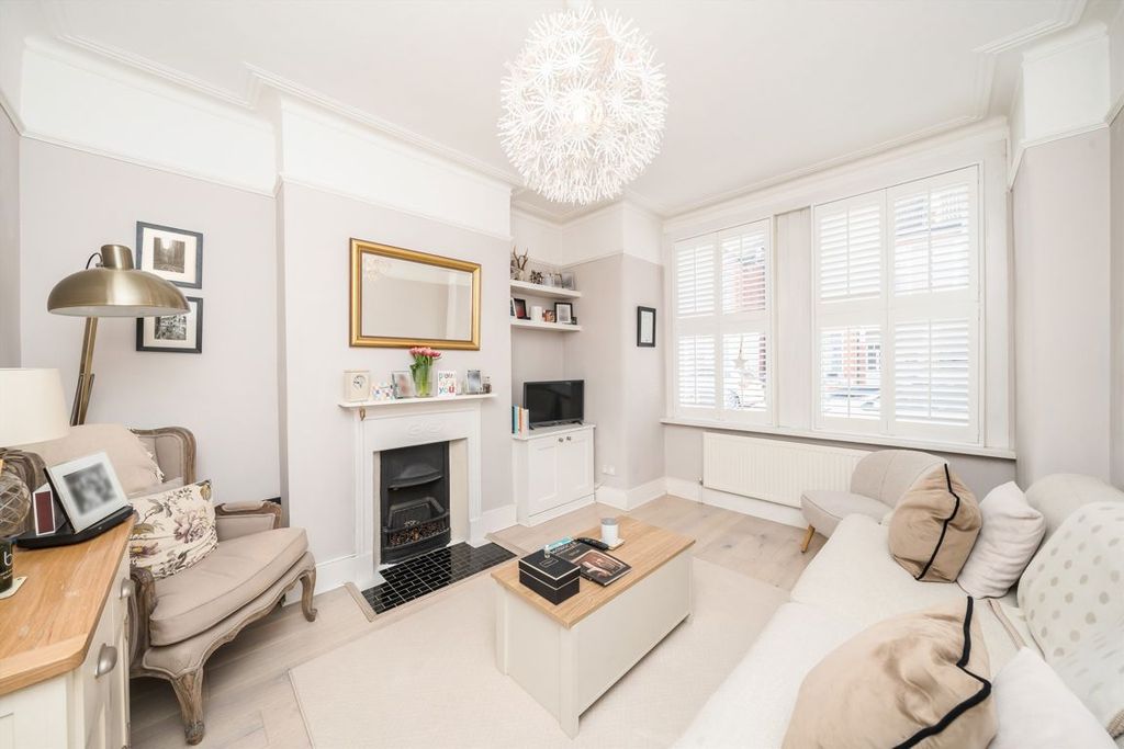 Property photo 2 of 8