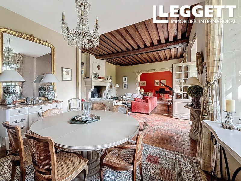 Property photo 2 of 8