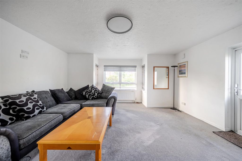 Property photo 3 of 17 1466889-10-6A1758d9B0Db0.Jpg