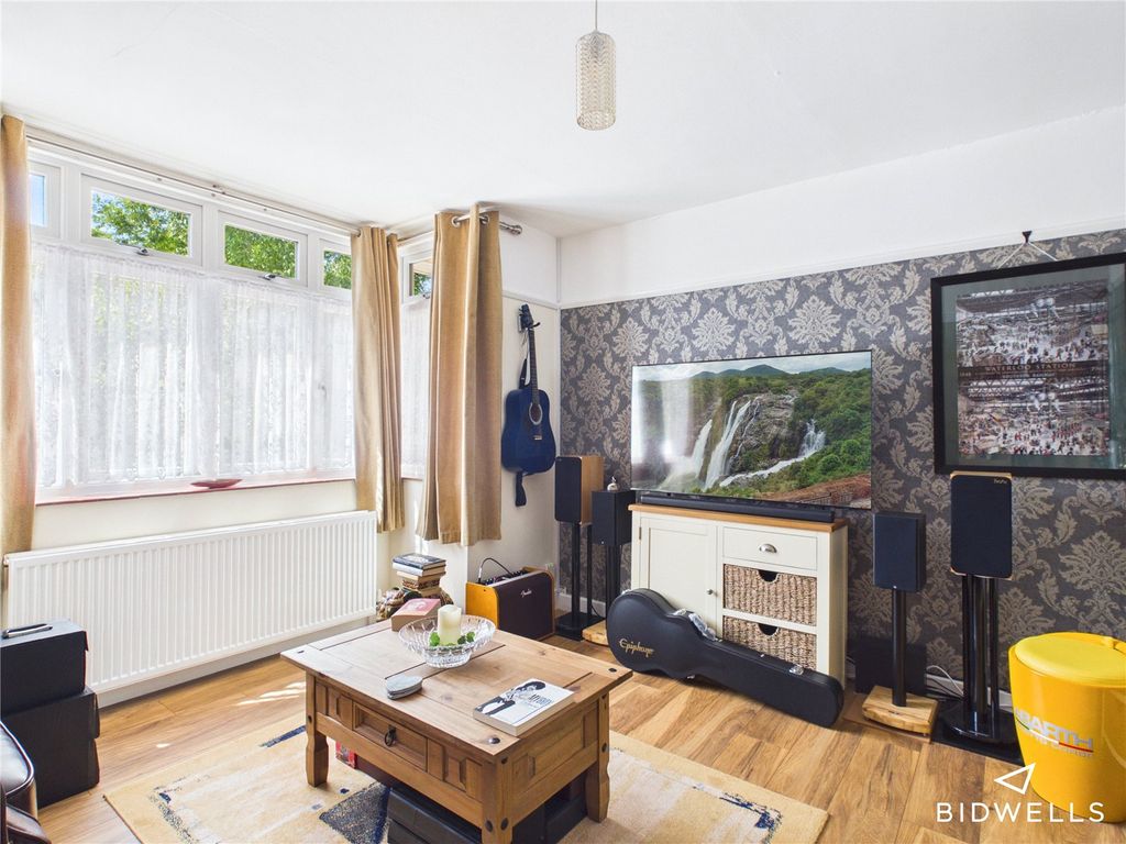 Property photo 2 of 18 Picture No. 02