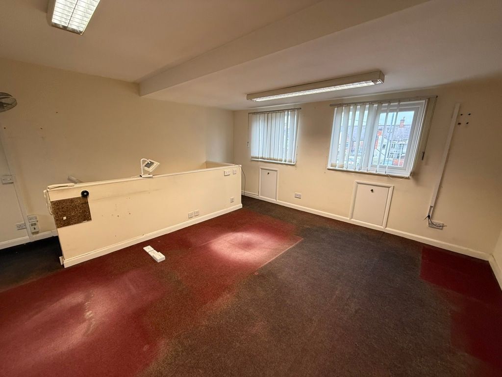 Property photo 2 of 7 Photo 2