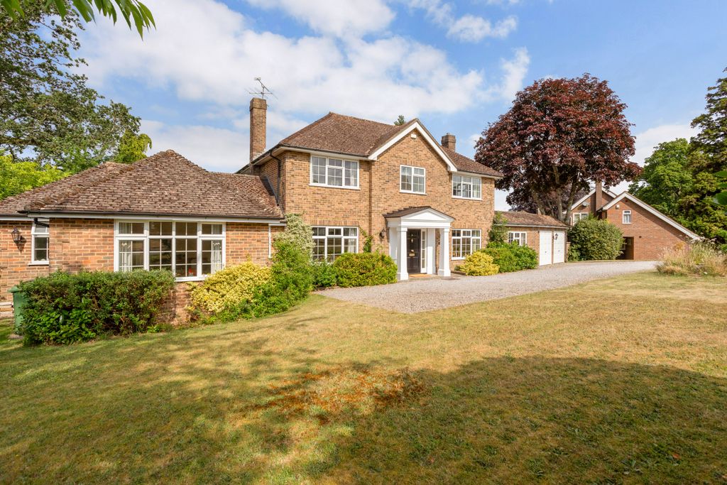 Property photo 1 of 12 Front