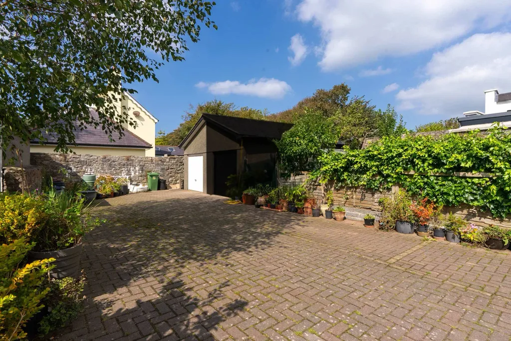 Property photo 3 of 29