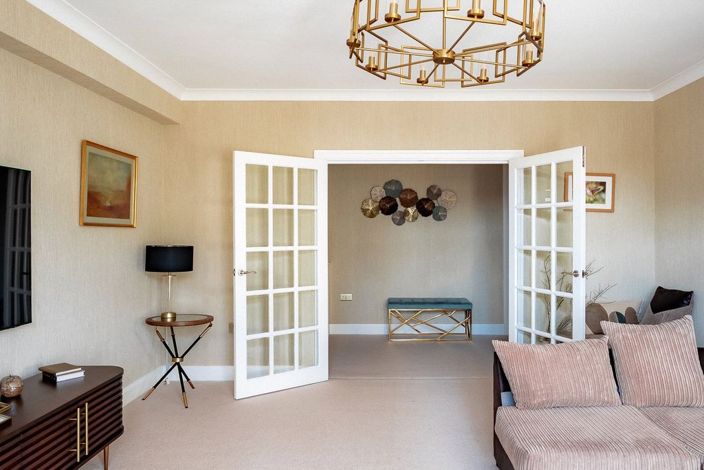 Property photo 3 of 22 Picture 3